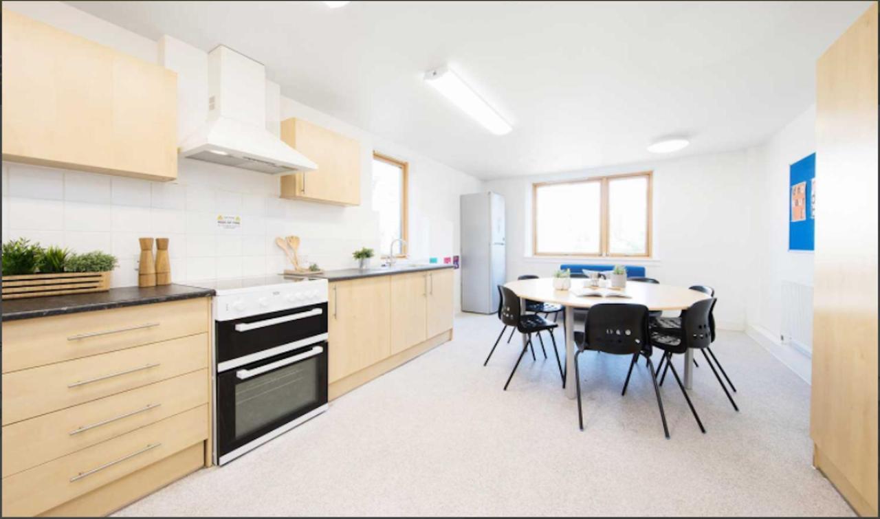 1 Night Free Comfortable Ensuite Rooms, Gillingham - Sk Hoo Exteriér fotografie